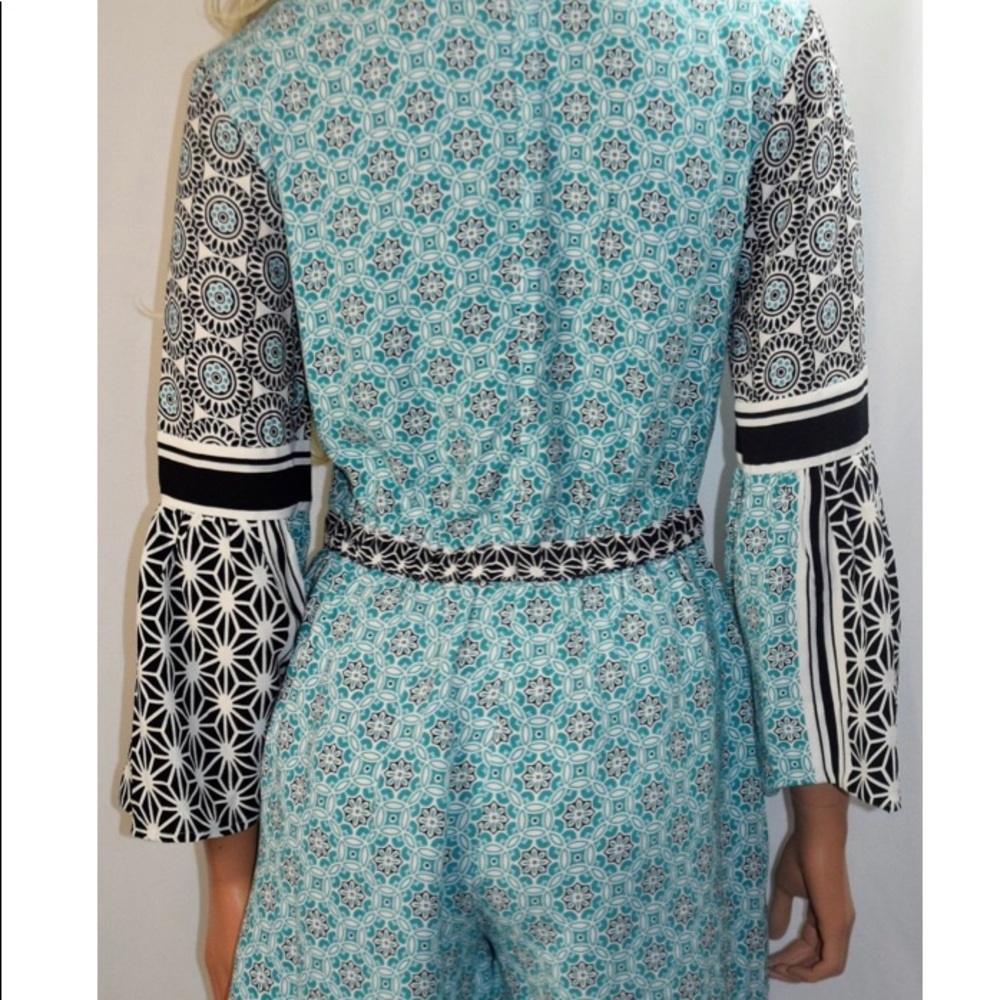 NWOT Loft Bell Sleeve Romper - Picture 2 of 3